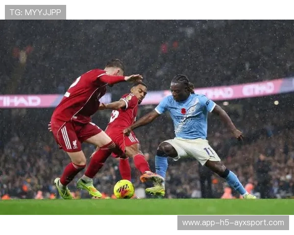 利物浦中前场在比赛中展现世界级对抗力