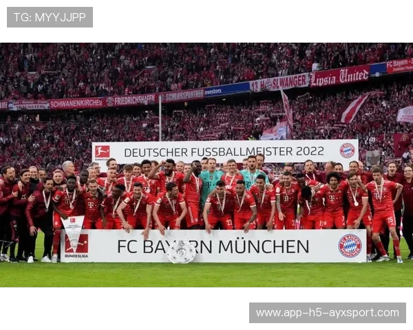 德甲拜仁外线压制带动整体攻势：一场战术的极致演绎